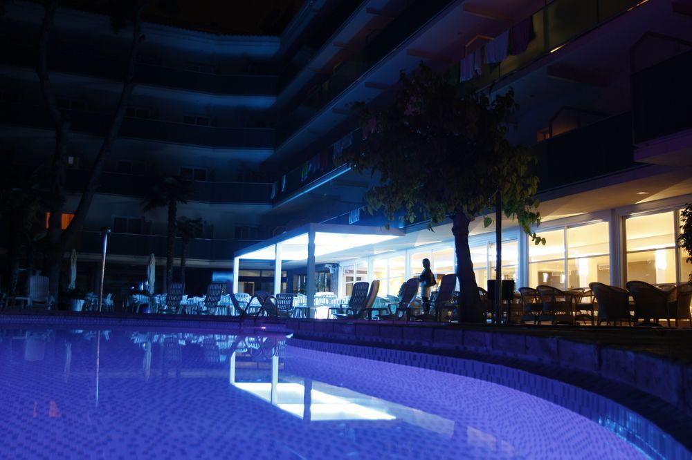 Hotel Canada Palace Calafell Exterior foto